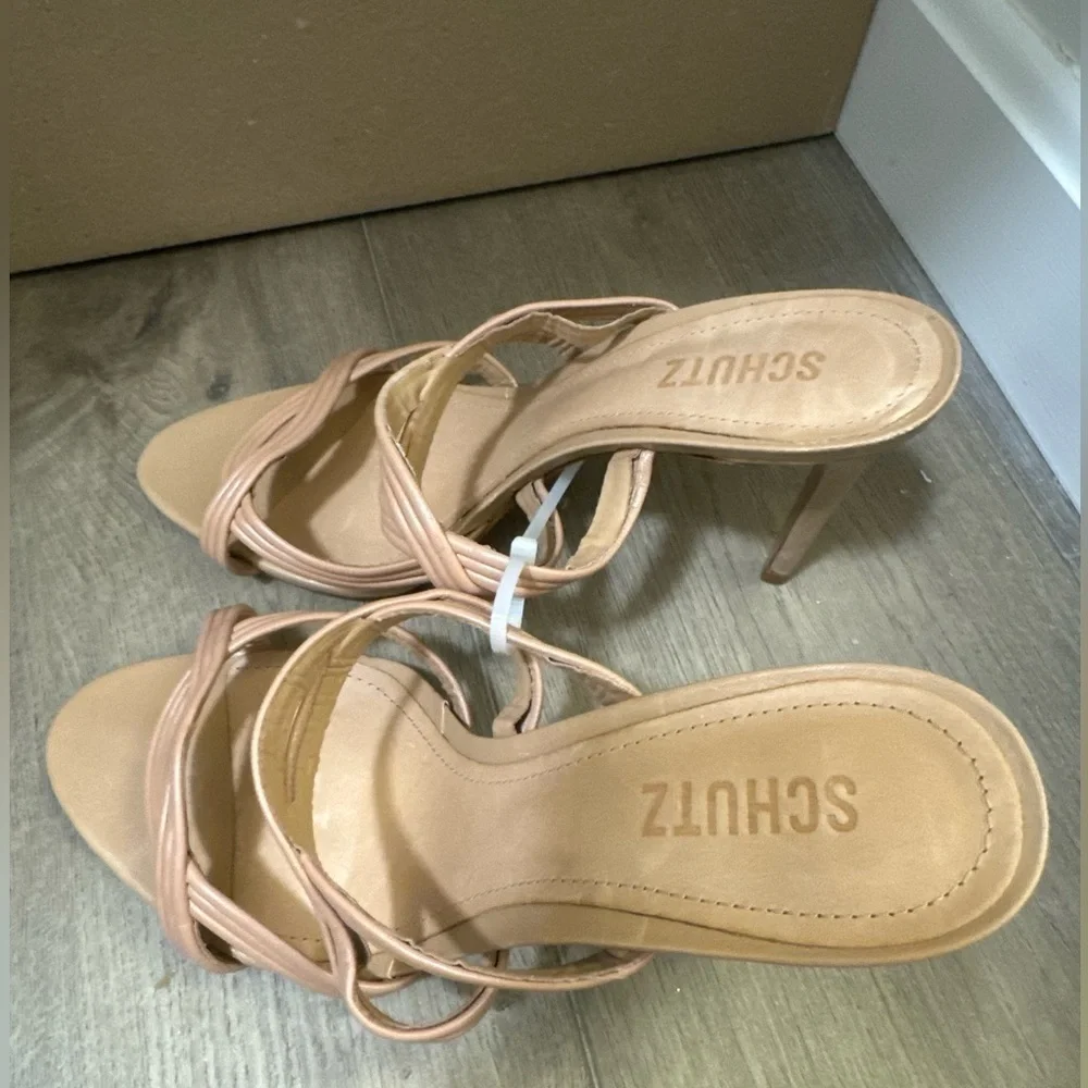 Schutz True Beige Brynn Casual Leather Sandal - Size 8.5